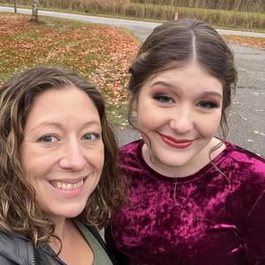 Meet your Posher, Raegan